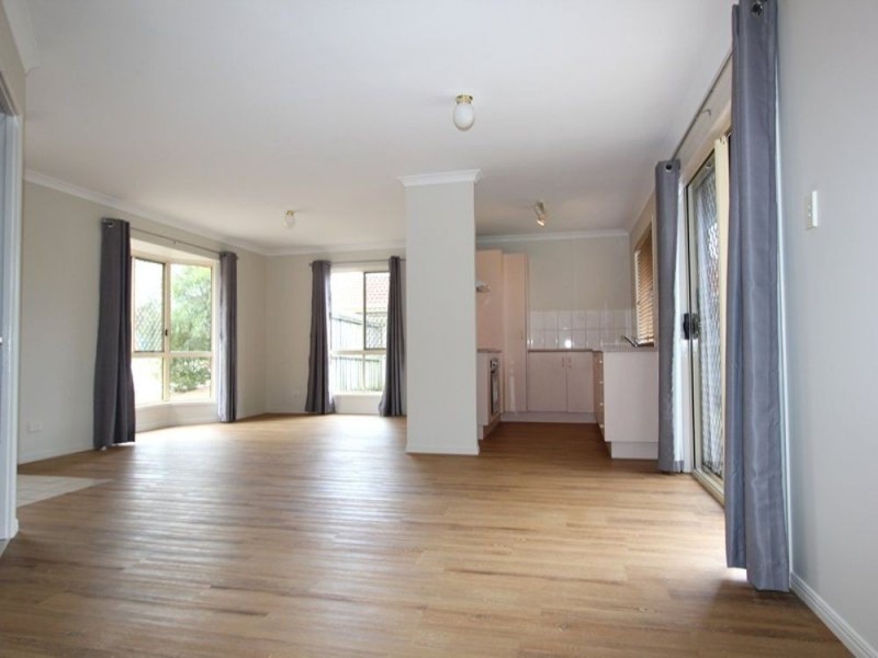 10 Jobson Place, Crestmead QLD 4132