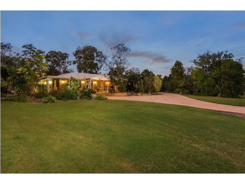 31-33 Durham Court, Park Ridge South QLD 4125