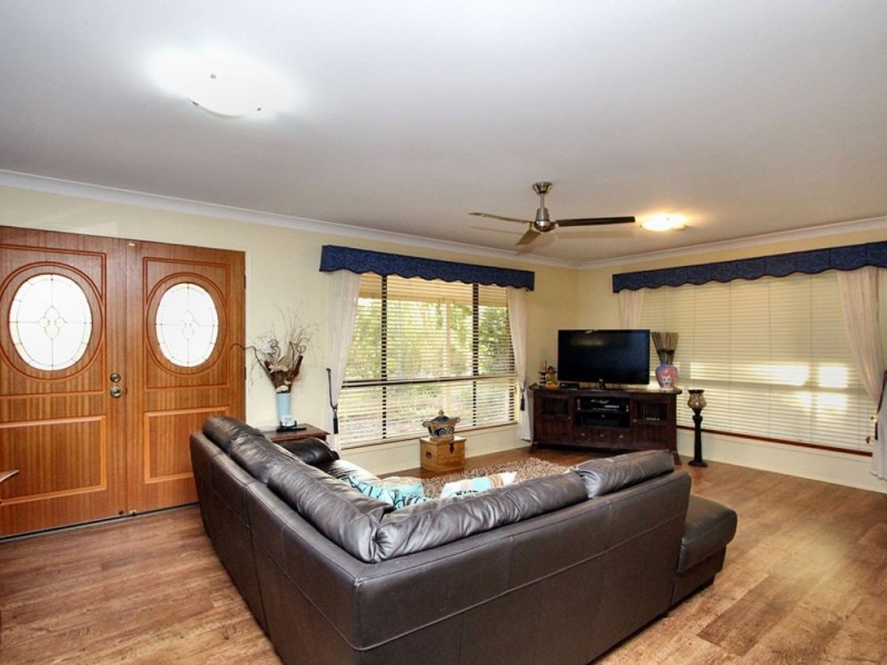31-33 Durham Court, Park Ridge South QLD 4125