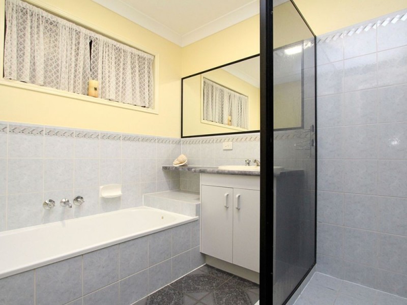 31-33 Durham Court, Park Ridge South QLD 4125