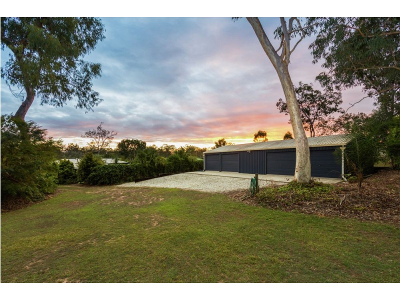 31-33 Durham Court, Park Ridge South QLD 4125