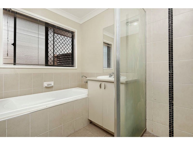 28 Samuel St, Calamvale QLD 4116