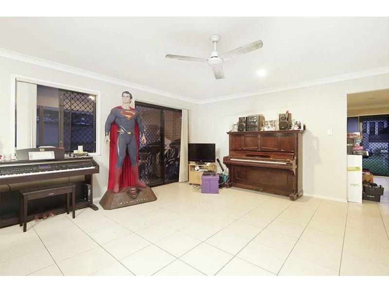 28 Samuel St, Calamvale QLD 4116