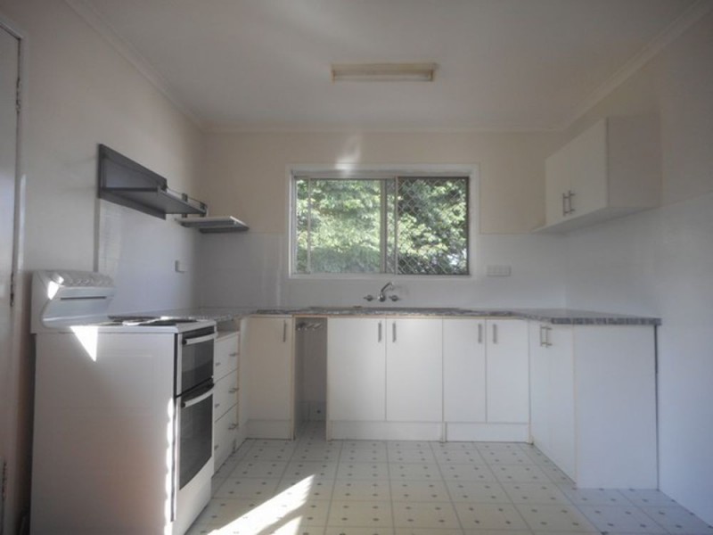 18 Hakea Street, Crestmead QLD 4132