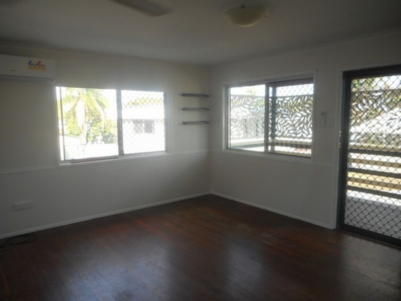 18 Hakea Street, Crestmead QLD 4132