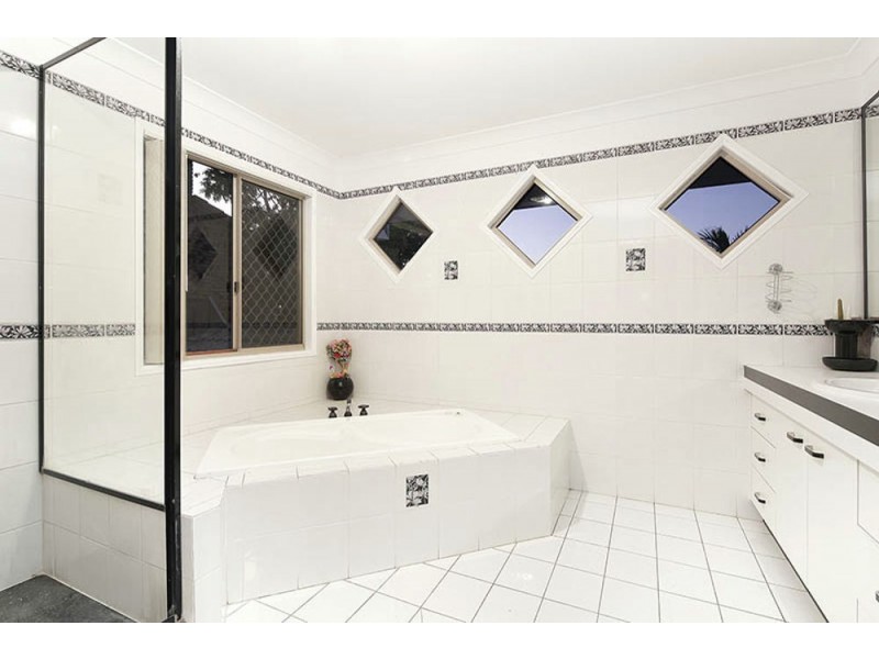 59 WISTERIA CRESCENT, Mount Gravatt East QLD 4122