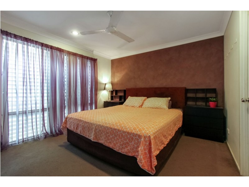 20 Mapelton Circuit, Parkinson QLD 4115