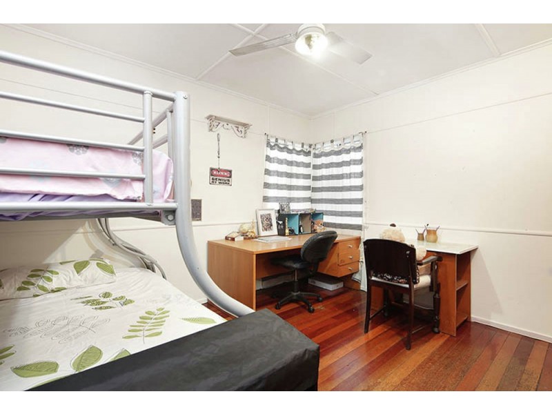 2099 WYNNUM RD, Wynnum West QLD 4178