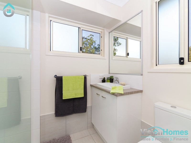 41 Shallow Bay Drive, Springfield Lakes QLD 4300