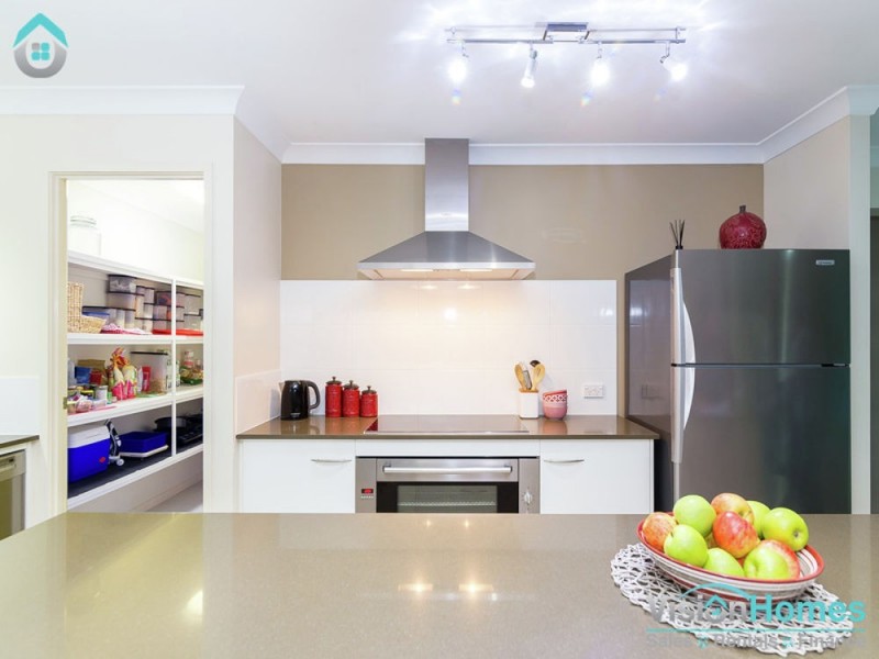 41 Shallow Bay Drive, Springfield Lakes QLD 4300