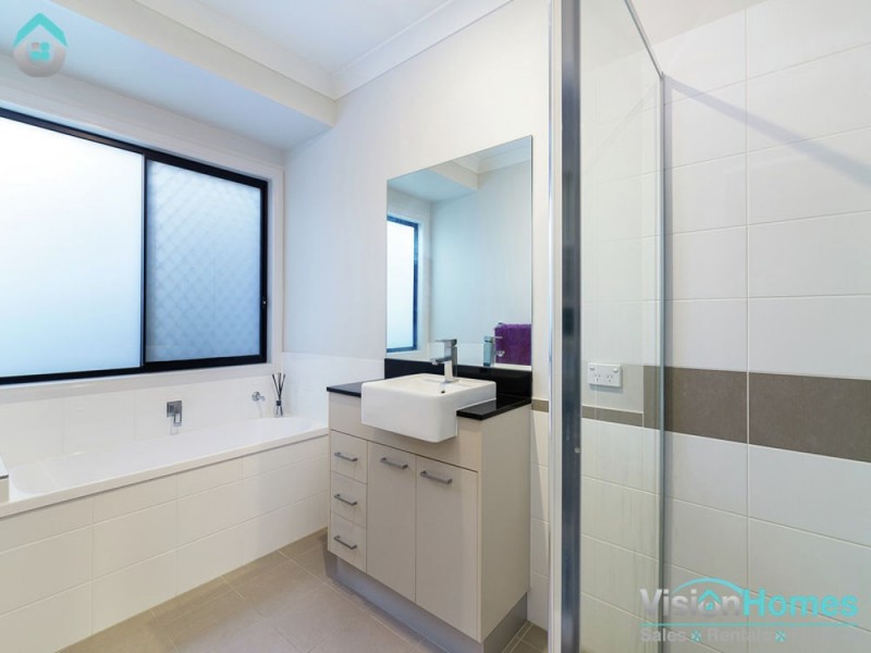 25 Travertine Avenue, Logan Reserve QLD 4133