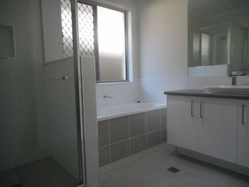 21 Riverstone Ave, Logan Reserve QLD 4133