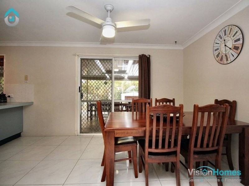 47 Conifer St, Hillcrest QLD 4118