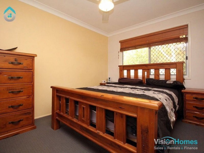 47 Conifer St, Hillcrest QLD 4118