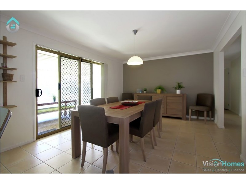 27 Naracoorte Place, Parkinson QLD 4115