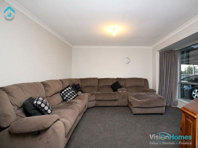 5 Gilbert Court, Hillcrest QLD 4118