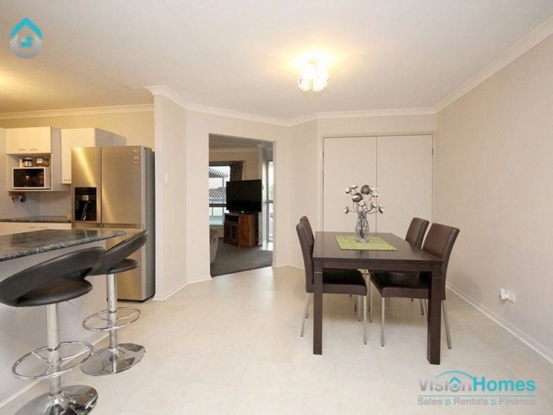 5 Gilbert Court, Hillcrest QLD 4118