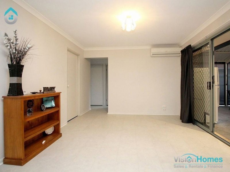 5 Gilbert Court, Hillcrest QLD 4118