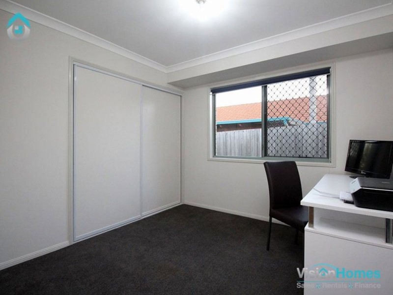 5 Gilbert Court, Hillcrest QLD 4118