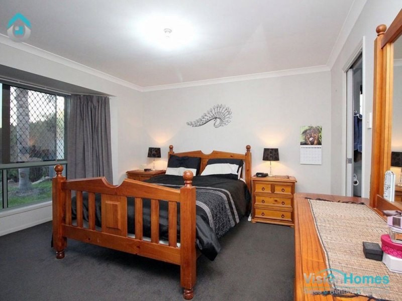 5 Gilbert Court, Hillcrest QLD 4118