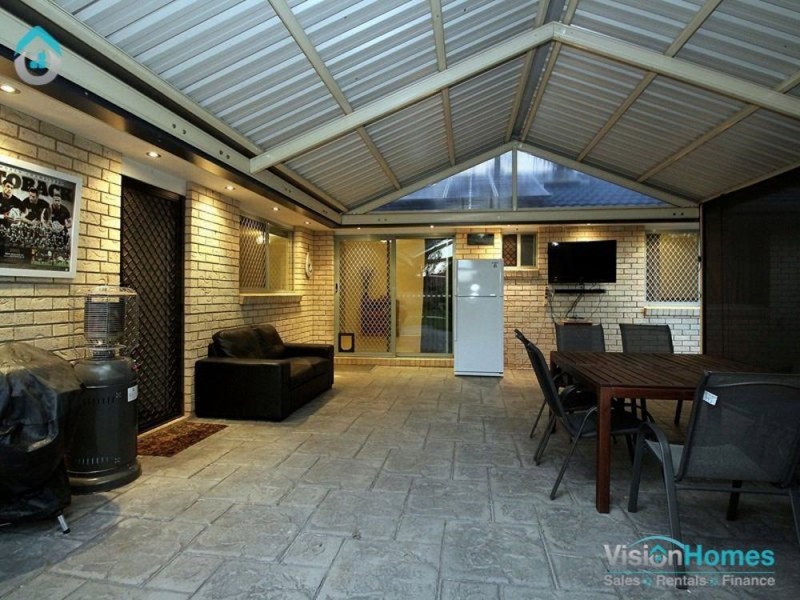 5 Gilbert Court, Hillcrest QLD 4118