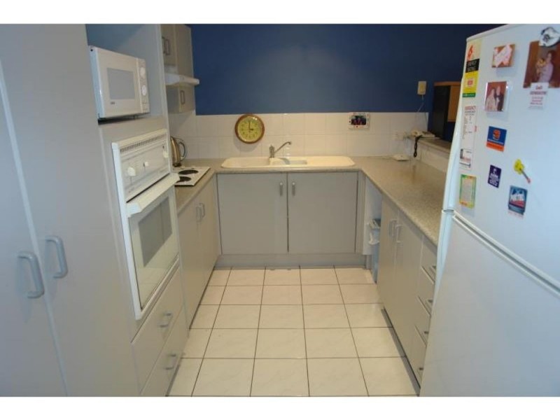 16/435 Pine Ridge Rd, Runaway Bay QLD 4216