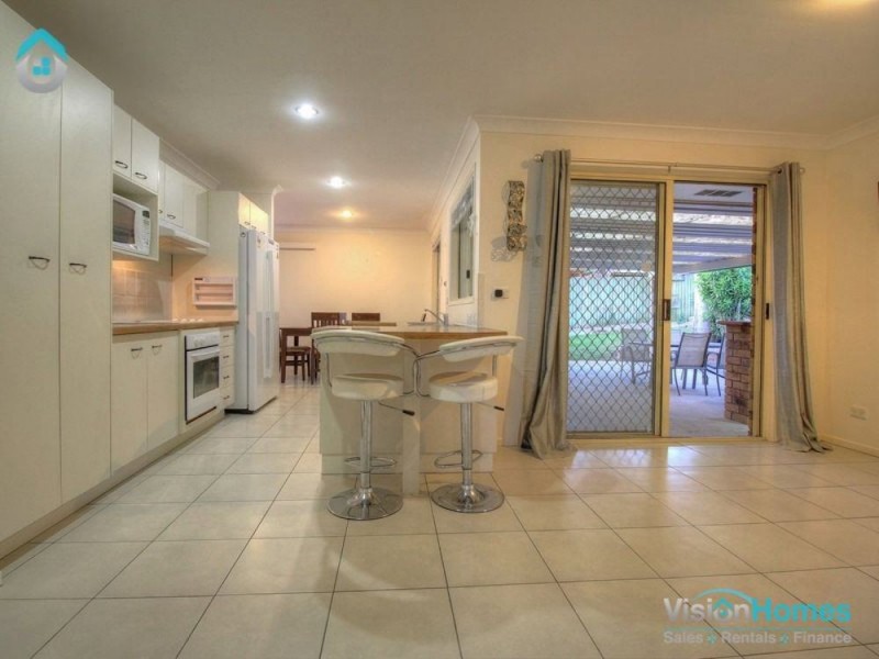 66 Solandra Cct, Regents Park QLD 4118
