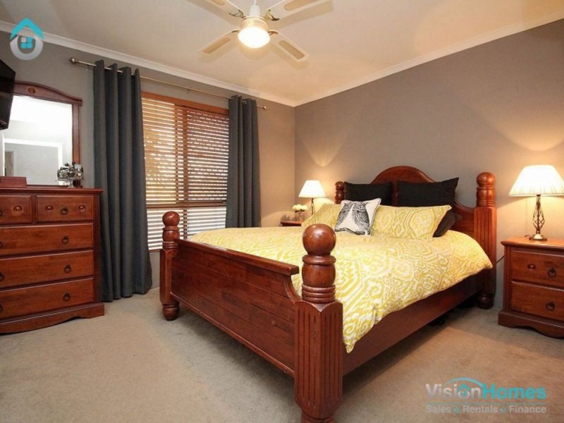 2 Quandong Street, Crestmead QLD 4132