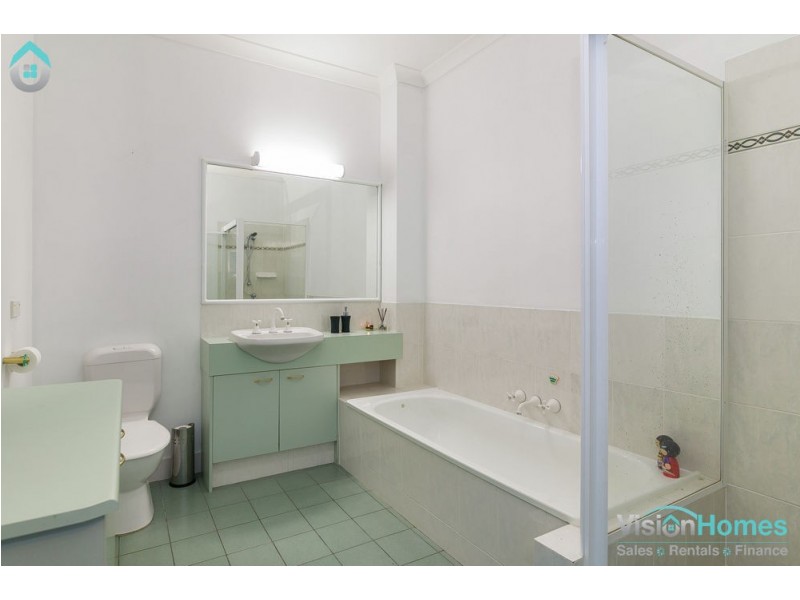 5/60 Caseys Rd, Hope Island QLD 4212