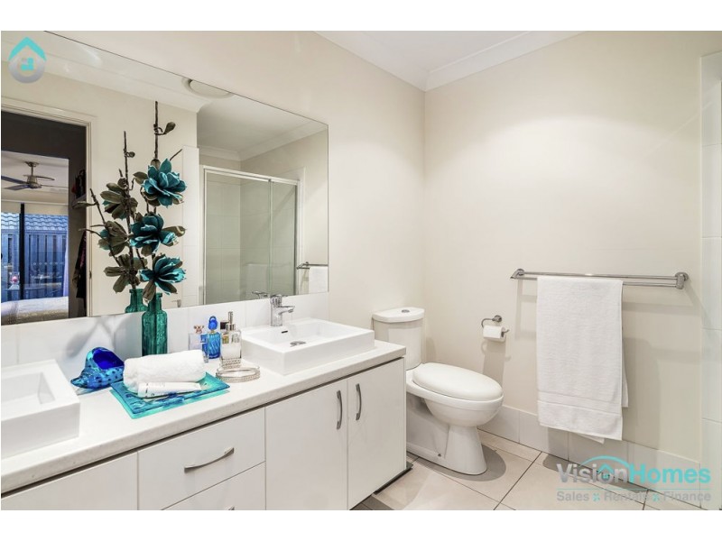 2 Currawong Crescent, Upper Coomera QLD 4209