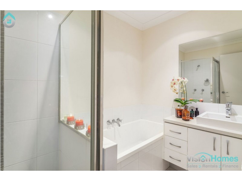 2 Currawong Crescent, Upper Coomera QLD 4209