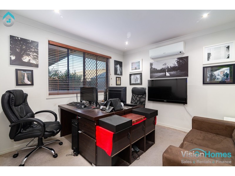 4 Leonie Place, Doolandella QLD 4077