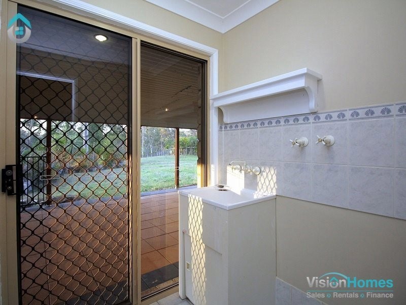 25 Scarborough Court, Mundoolun QLD 4285