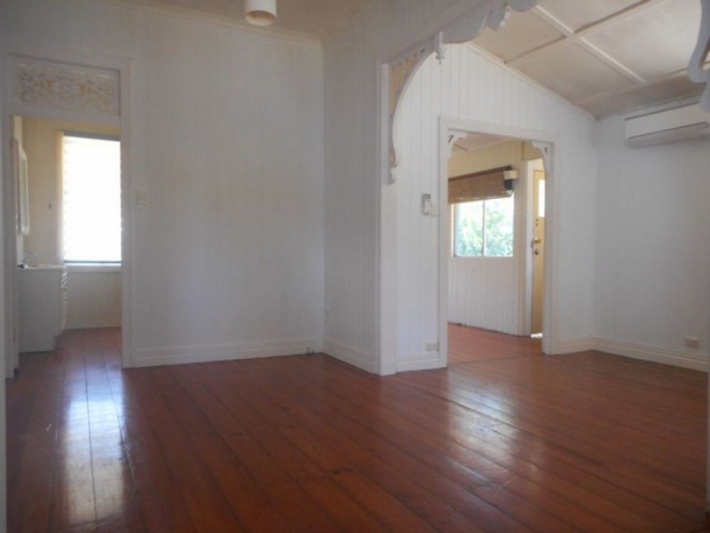 22 Moore Street, Morningside QLD 4170