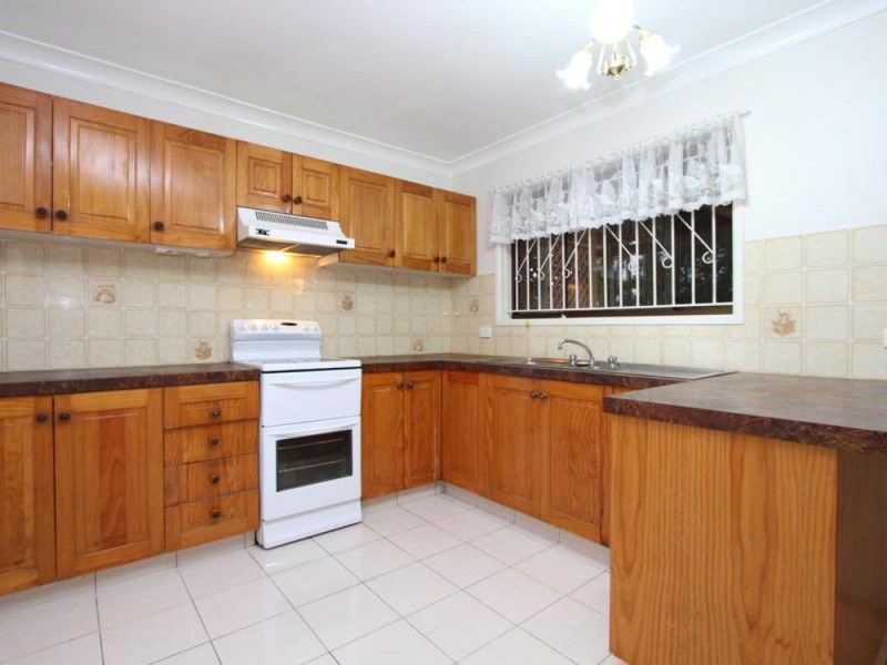 4 Hydrabad Street, Regents Park QLD 4118