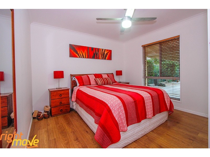 25 Sandalwood Street, Crestmead QLD 4132
