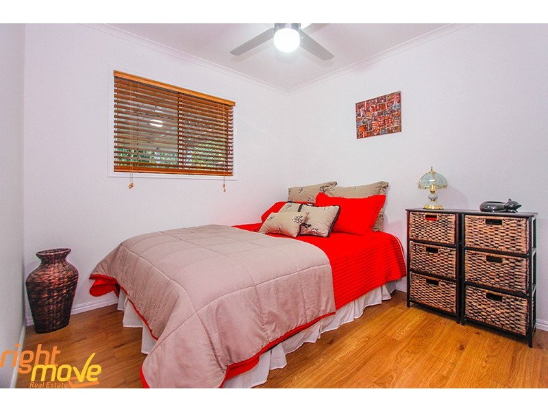 25 Sandalwood Street, Crestmead QLD 4132