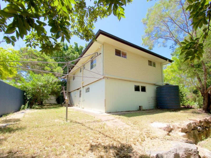 2 Albion Street, Brassall QLD 4305
