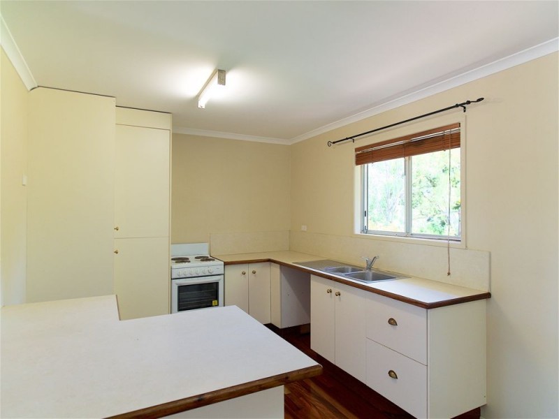 2 Albion Street, Brassall QLD 4305