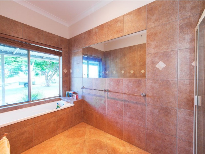 196 Eder Brothers Road, Mount Walker QLD 4340