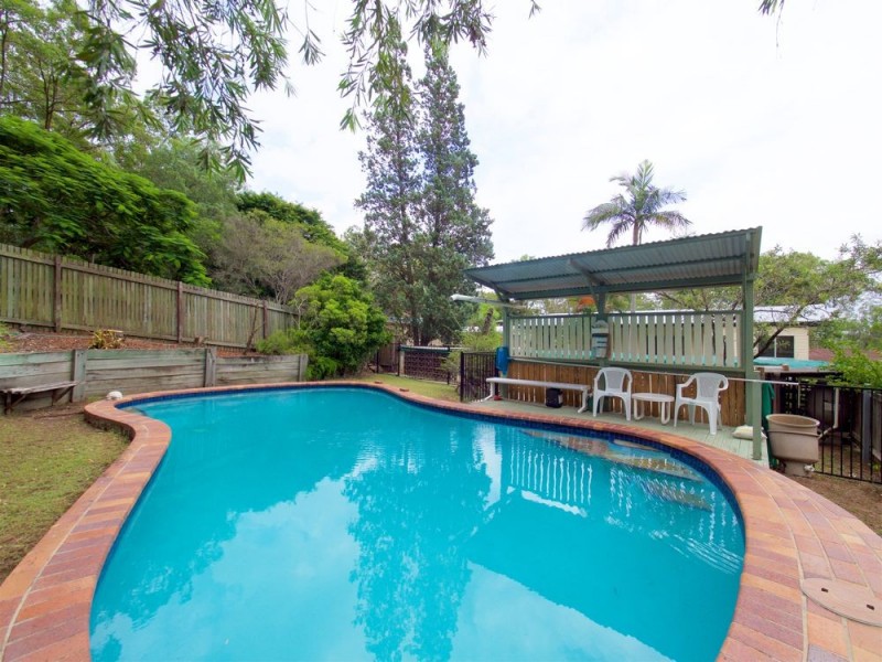 32 Macrae Street, Coalfalls QLD 4305