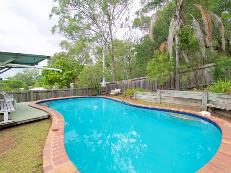 32 Macrae Street, Coalfalls QLD 4305