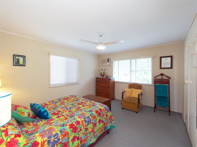 32 Macrae Street, Coalfalls QLD 4305