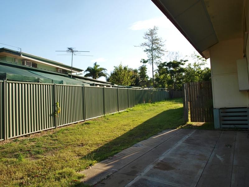 1 POOLE STREET, Leichhardt QLD 4305