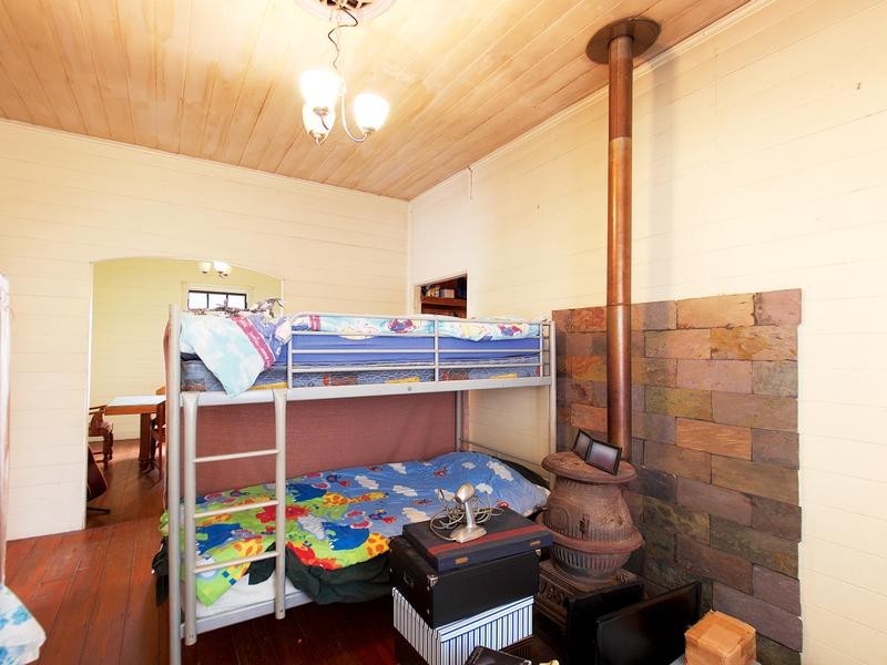 69 DOWNS STREET, North Ipswich QLD 4305