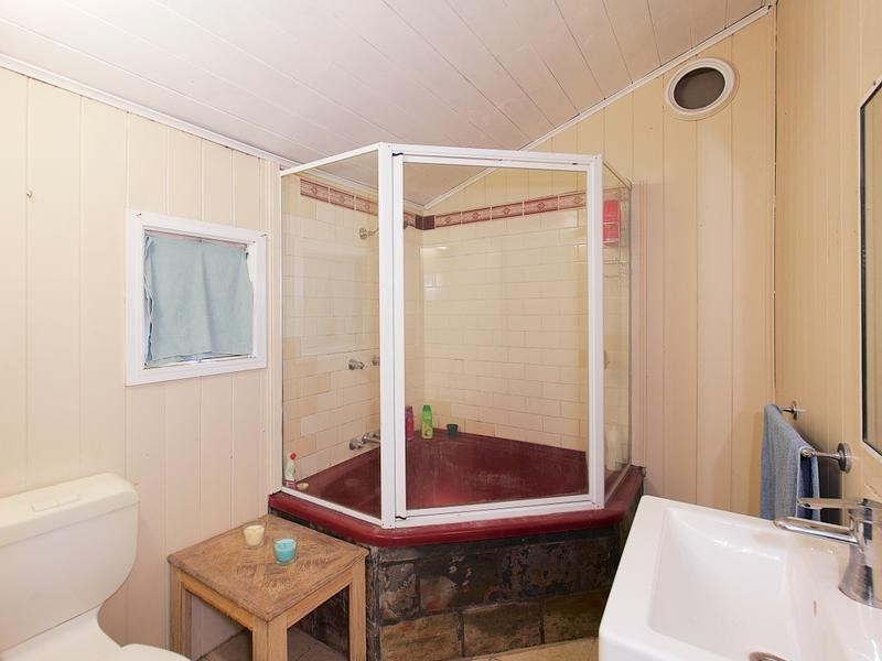 69 DOWNS STREET, North Ipswich QLD 4305