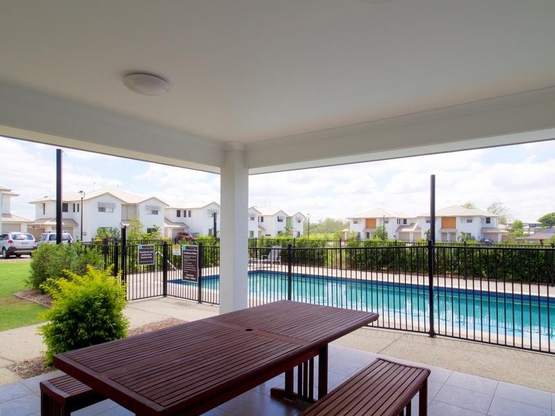 2/51 RIVER ROAD, Bundamba QLD 4304