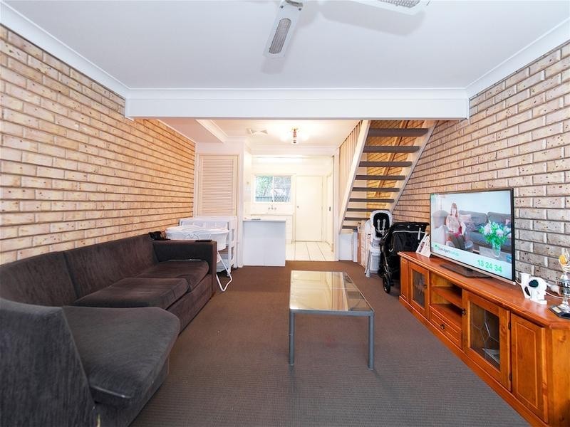 8/16 LINDSAY STREET, Bundamba QLD 4304