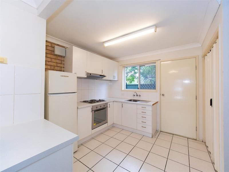 8/16 LINDSAY STREET, Bundamba QLD 4304