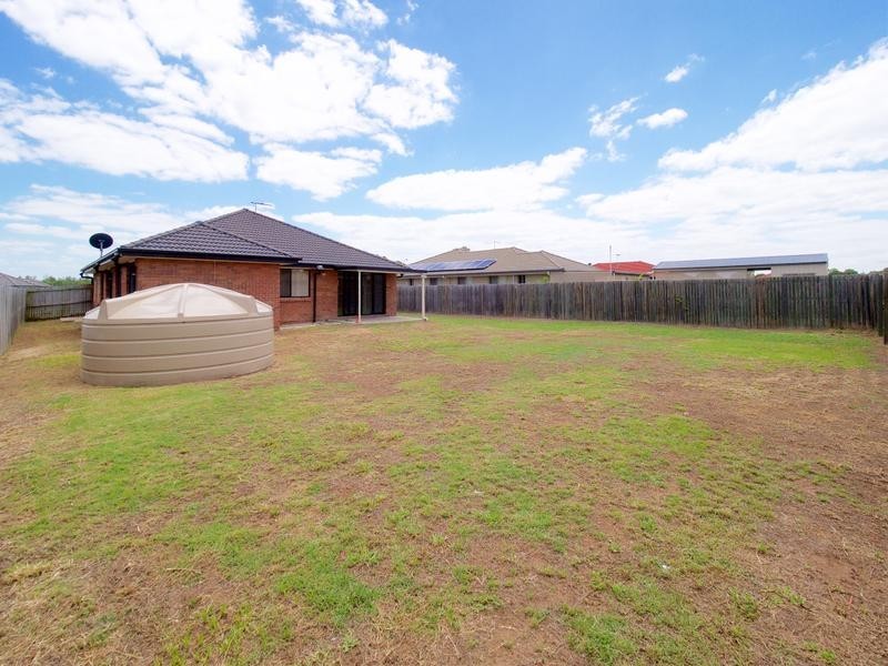 11 BRAY STREET, Lowood QLD 4311
